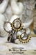  bijoux en perles tissees*  eventails  noir et or  . 