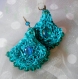 Bijou en tissus- pendants paon en eventail, bleu teal