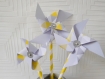 Moulin à vent jaune et gris personnalisables et son vase original en origami