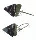 Boucles d'oreilles triangles marbré noir et blanc petit modèle
