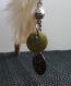 Collier femme pendentif boule métal, pendants plume et bois