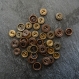43 boutons ronds vintage en métal, mix de coloris bronze et cuivre - 10 et 12 mm