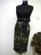 Elegant masked straight skirt with black belt and metal zipper made of cotton fabric