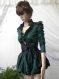 Stylish and elegant ladies jacket combination between green and blackcombinaison élégante et élégante de veste de dames entre vert et noir,