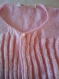 Tricot gilet rose bébé fille 6-9 mois