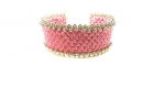 Bracelet manchette imitation cuir rose  et perles de verre brodées 