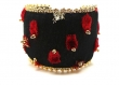 Bracelet manchette soie rouge,noir et perles de verre dorées 