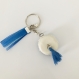 Porte-clé macaron base bleu métallique avec pompon