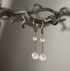 Petites boucles d'oreilles pendantes, forme goutte, perles en cristal de roche et dormeuses bronze