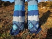 Pantalon d'hiver à patte d'éléphant en jean, crochet et patchwork de laine recyclée en nuances de bleu!!!
