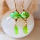 Bijou boucles d’oreilles en laiton doré à belles perles florales lampwork en verre artisanal filé à la main, bleu aqua et vert et fins pendants gouttes