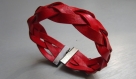 Bracelet tressé en cuir rouge