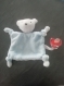 Doudou bébé bleu ciel et blanc personnalisable fait main avec attache tétine ou anneau de dentition