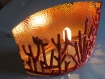 Lampe corallia : lampe à poser faite main en papier mâché et métal