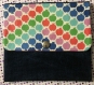 Pochette à rabat bi-matière toile de jean/tissu enduits motifs petites pommes multicolores