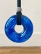 Collier anneau résine bleu roi