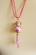 Himeko (enfant de la princesse) - collier poupée kokeshi perles bois fushia et blanc