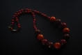Sautoir de perles en bois /  orange - chocolat - fuchsia (réf : 9089)