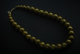 Collier de perles en bois / anis (réf : 9139)