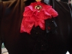 Jabot gothique en dentelles noir et rose avec pendentif en coeur
