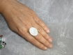 Bague ovale en verre blanc dichroique fusing glass