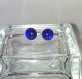 Boucles d'oreilles puces bleu cyan en verre fondu