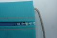 Petit sac en simili cuir bleu turquoise avec zip