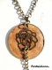 Collier pendentif sur chaine émaillage fait main perle médaille ronde en émaux marron saupoudré de doré et vernis 