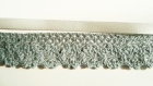 Bracelet large ruban de dentelle bleu clair grisé avec motif fleurs, ruban en satin gris clair satiné 