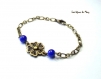 Bracelet vintage fleur perles verre bleu chaine métal bronze 