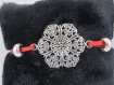 Bracelet " fleur en dentelle, suédine rouge ", avec tour de poignet réglable - ref bs024 