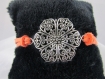Bracelet " fleur en dentelle, suédine orange ", avec tour de poignet réglable - ref bs010 