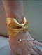 Bracelet manchette mariage, cadeau demoiselle d'honneur, noeud de cuir doré. 