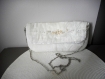 Pochette et collier plastron mariée brodés, ivoire et nude. 