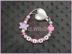 Attache tétine / sucette personnalisée tout silicone (clip et perles) bébé fille décoration papillon et cœur 