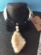 Chic et élégant collier de cuire d'agneau décor au  crochet et fourrure naturel avec  petites perles 