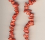 Perles de formes variées en pierre fine couleur corail 
