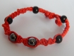 Bracelet artisanal plat et torsader rouge et noir, perles d'hématite