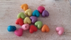 Lot de 16 perles coeurs couleurs mixte 