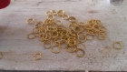 50 anneaux en acier dorée 