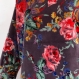 Pull tunique en velours de coton gris imprimé , col bateau , motifs fleurs roses 