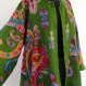 Veste châle en lainage vert brodée dessins traditionnels multicolores, motifs paisley 