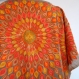 Tunique poncho en laine tissée taupe et brodée rosaces rose, orange et safran col rond ,manches courtes 