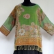 Pull tunique châle vert, safran et beige en pure laine voile avec dessins fleurs 