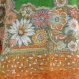 Pull tunique châle vert, safran et beige en pure laine voile avec dessins fleurs 