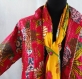 Veste femme cintrée en coton gaudri fucshia et multicolore, imprimé exotic 