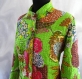 Veste femme cintrée en coton gaudri vert pomme et multicolore, imprimé exotic 