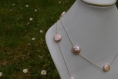 Sautoir de perles de culture roses baroques sur chaine en argent 
