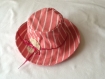 Chapeau fillette en toile rose rayée bord large 