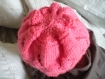 Bonnet rose bébé fille tricoté main 